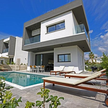 Villa Yria คอรัลเบย์ ภายนอก รูปภาพ