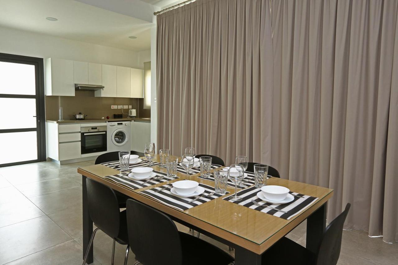 Villa Yria คอรัลเบย์ ภายนอก รูปภาพ