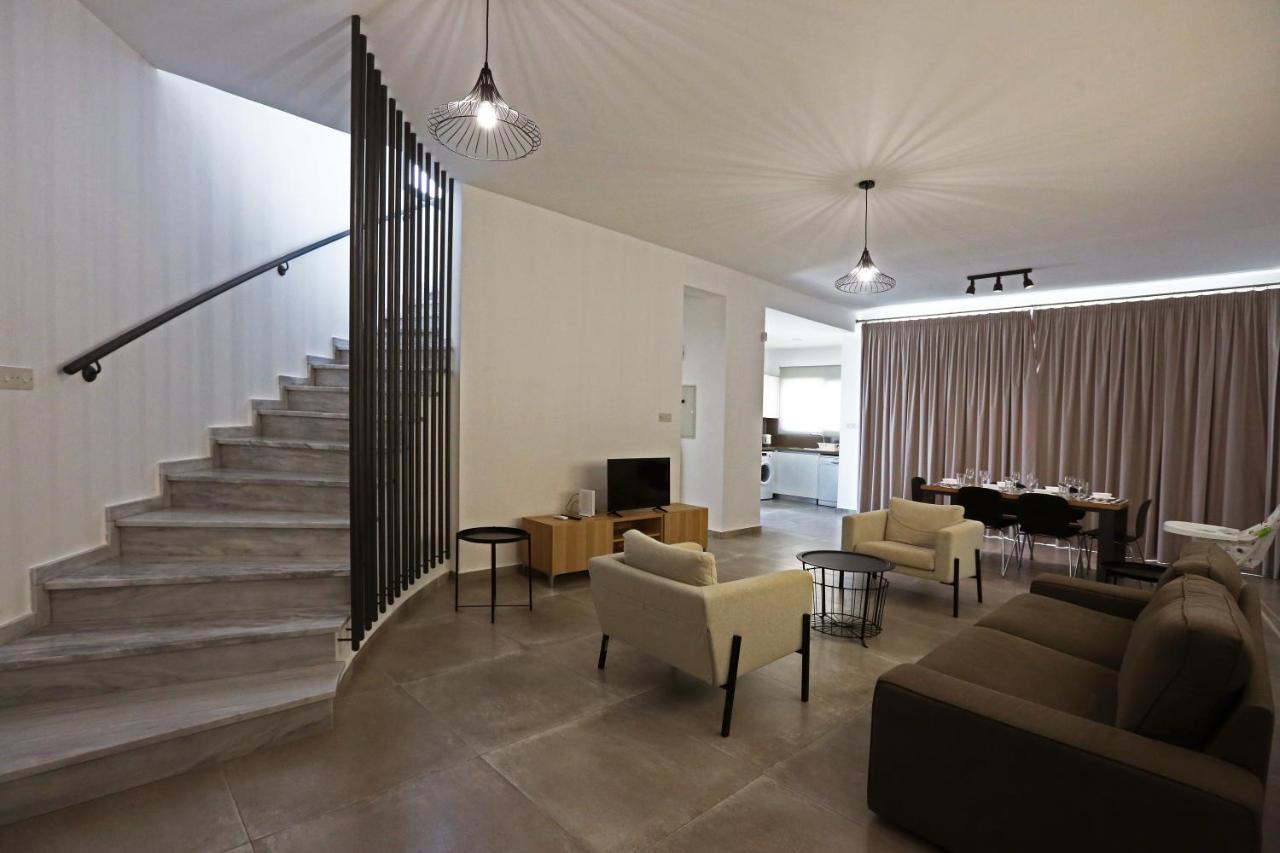 Villa Yria คอรัลเบย์ ภายนอก รูปภาพ
