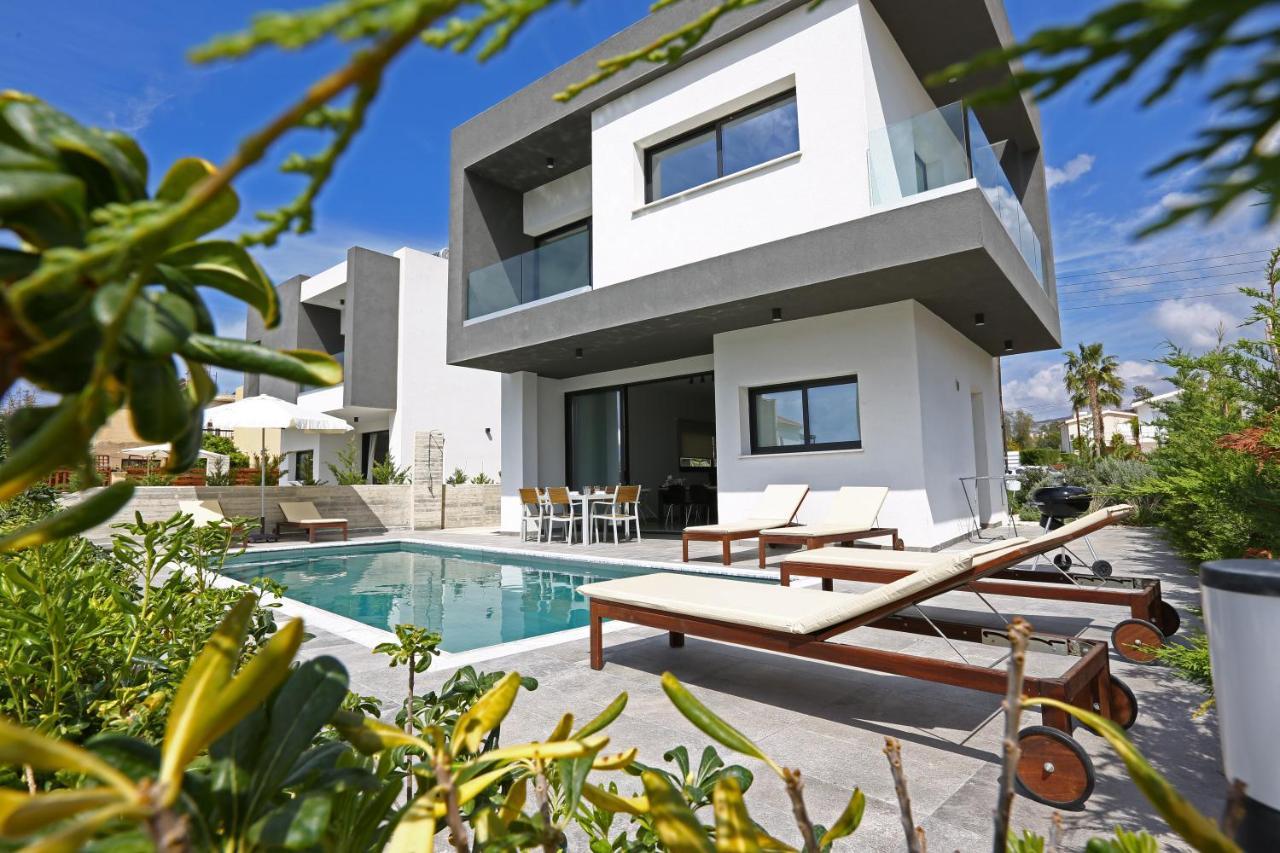 Villa Yria คอรัลเบย์ ภายนอก รูปภาพ